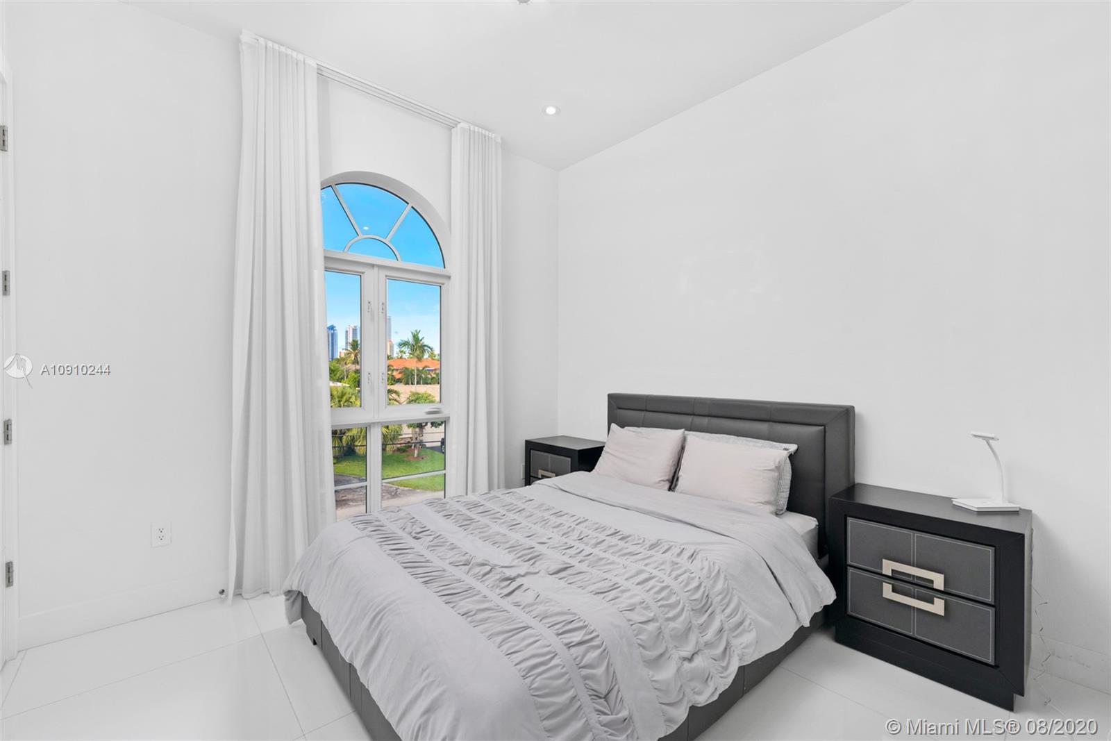 EASTERN SHORES - Residential