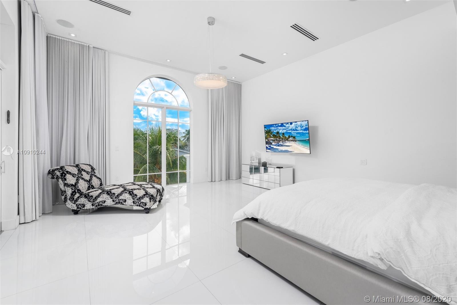 EASTERN SHORES - Residential