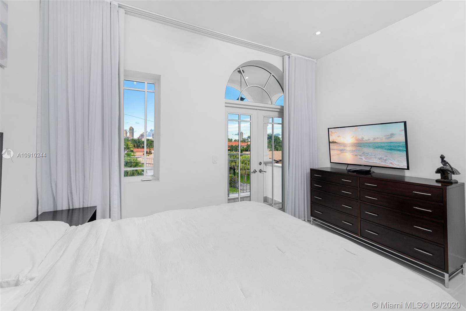 EASTERN SHORES - Residential