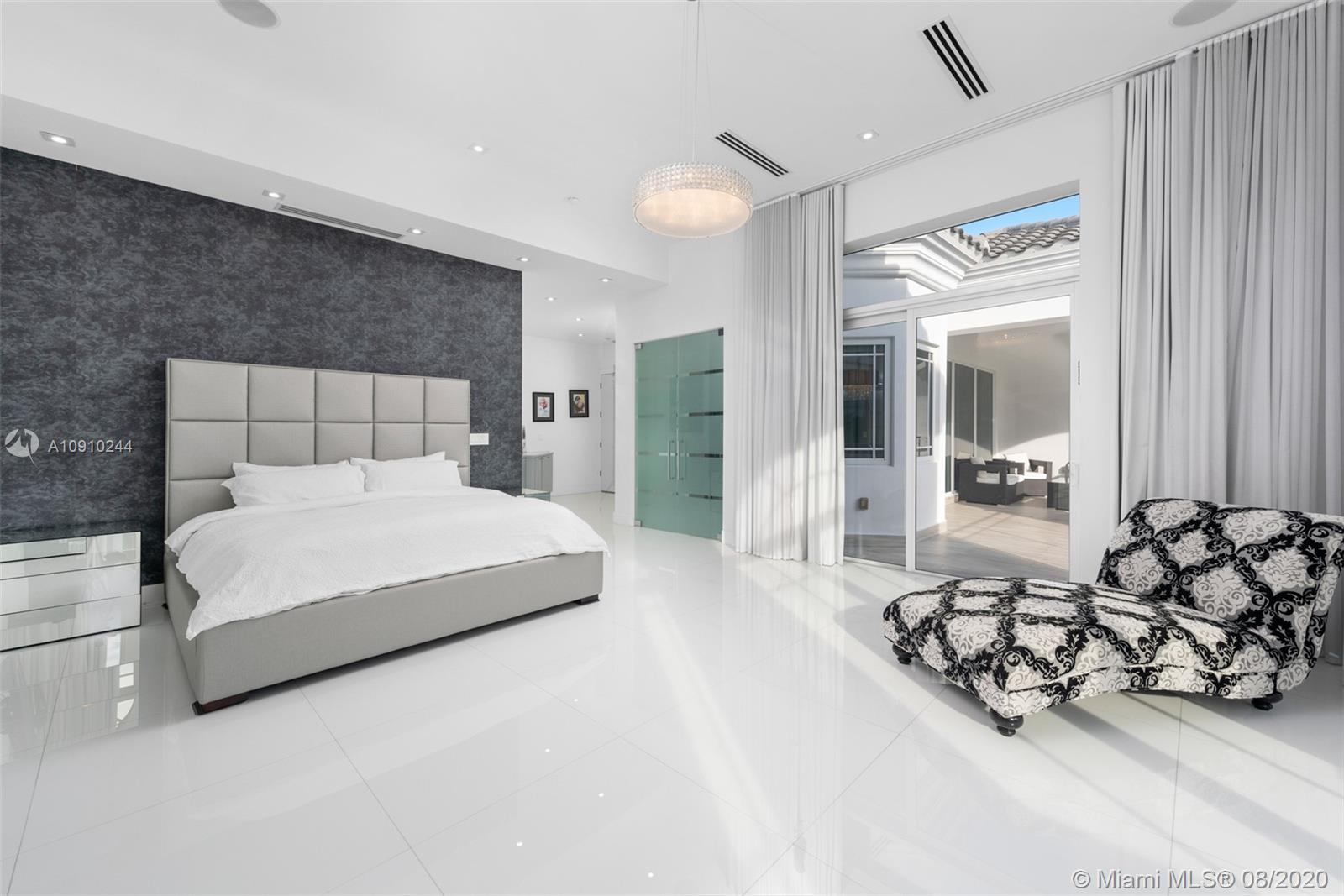 EASTERN SHORES - Residential