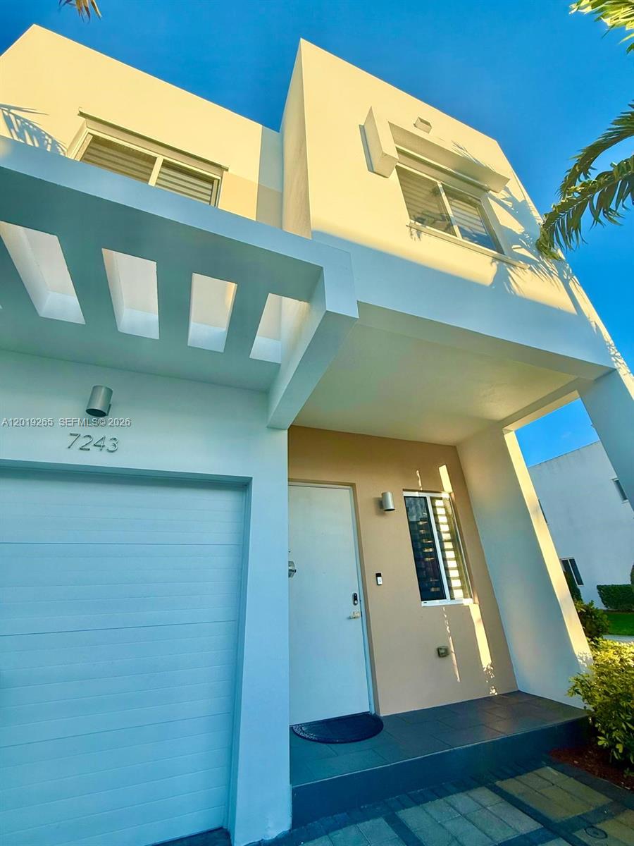 DORAL PALMS NORTH - Residential