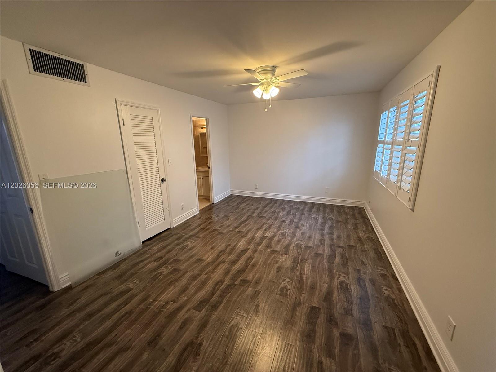 2606 NE 10 ST 2606