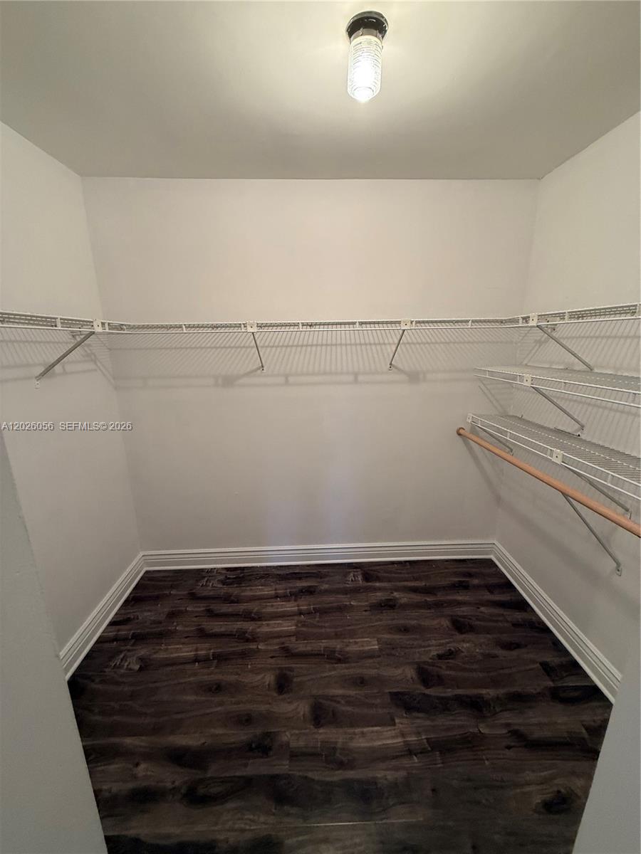 2606 NE 10 ST 2606