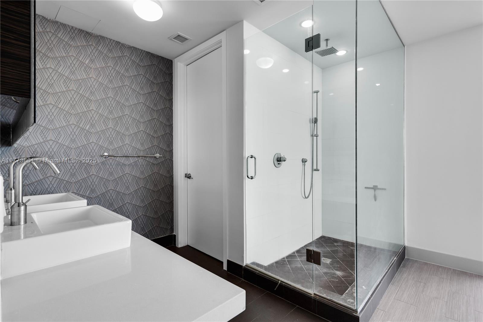 MARQUIS CONDO - Residential Lease