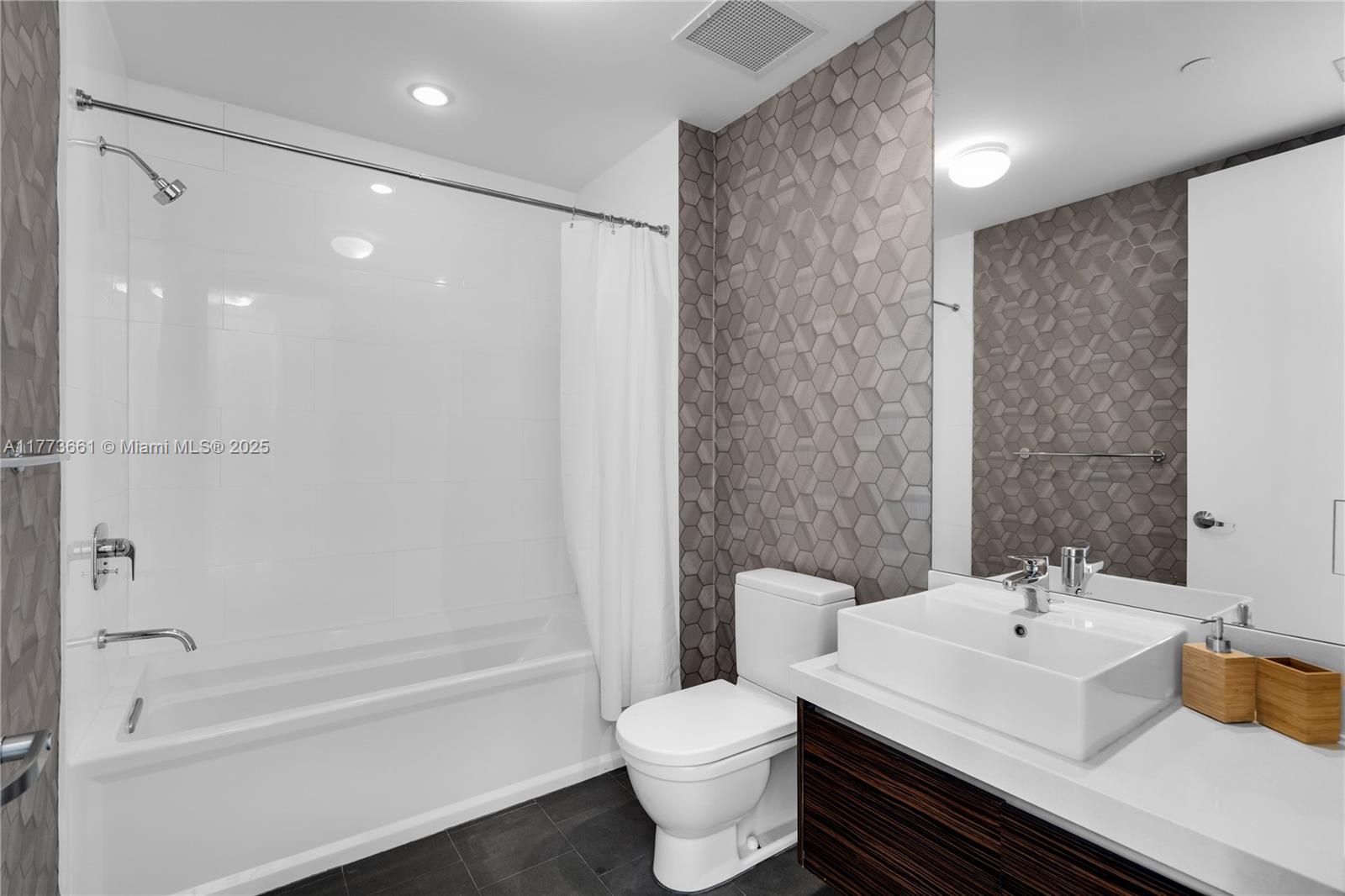 MARQUIS CONDO - Residential Lease