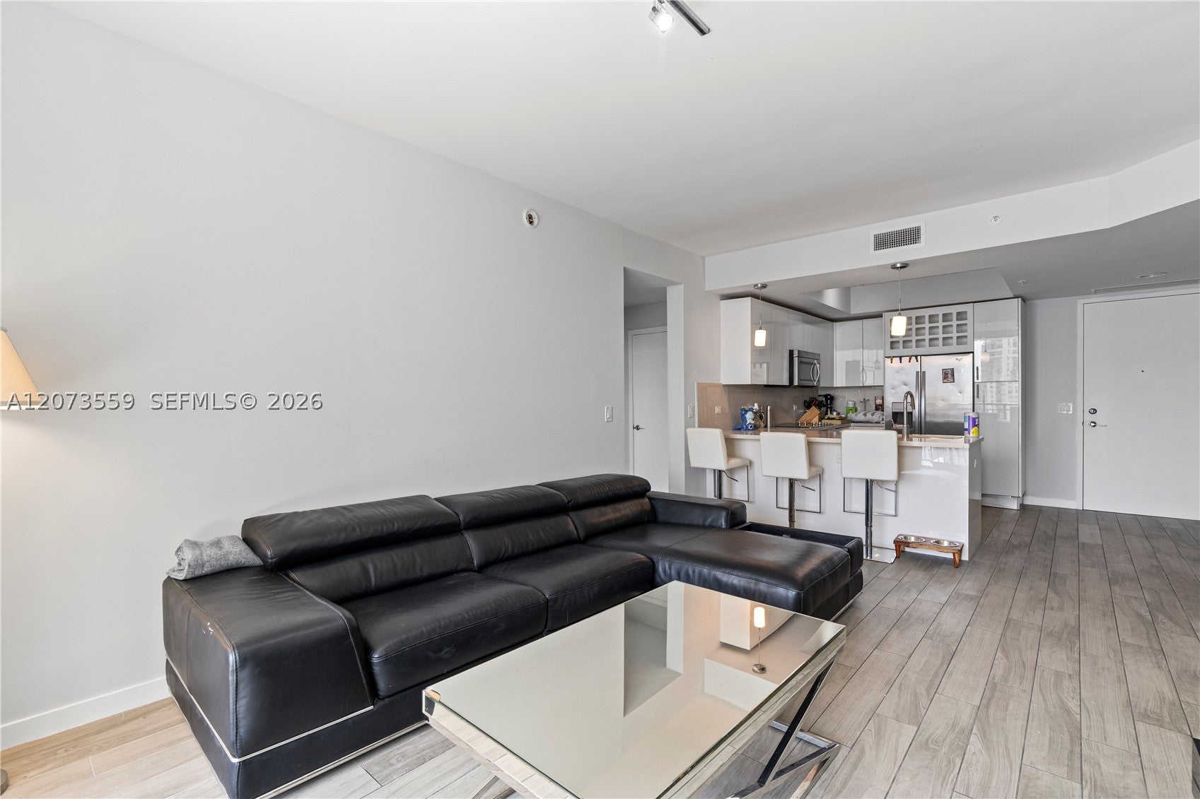 999 SW 1st Ave 3307