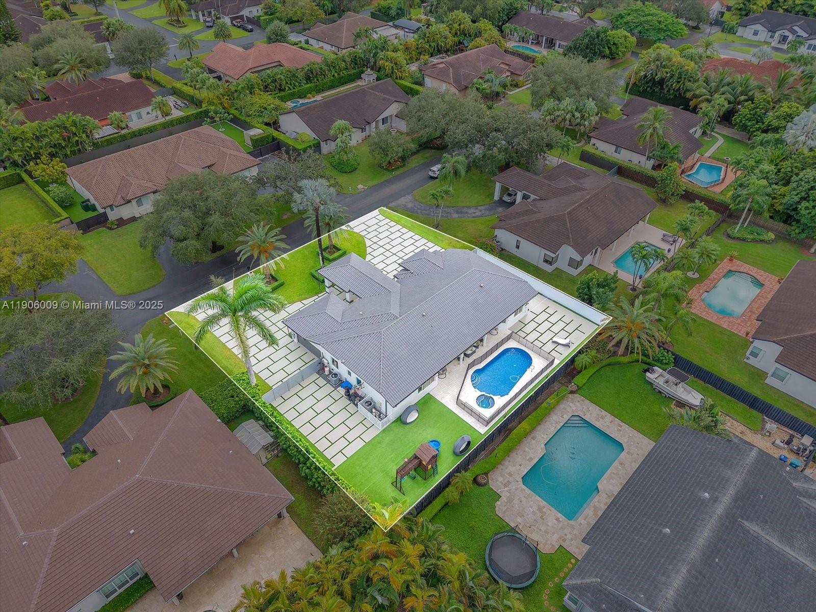 POINCIANA GARDENS - Residential