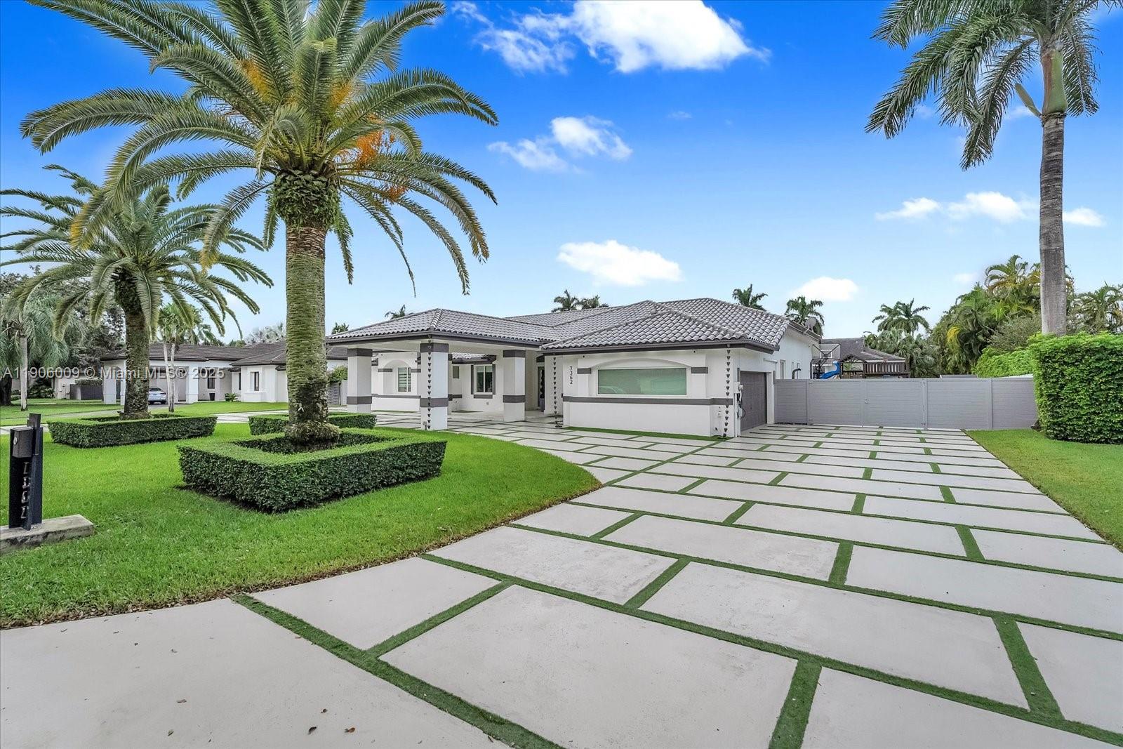 POINCIANA GARDENS - Residential