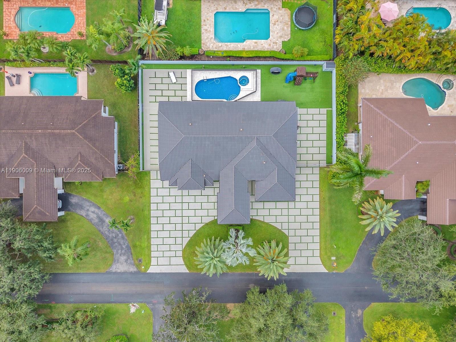 POINCIANA GARDENS - Residential