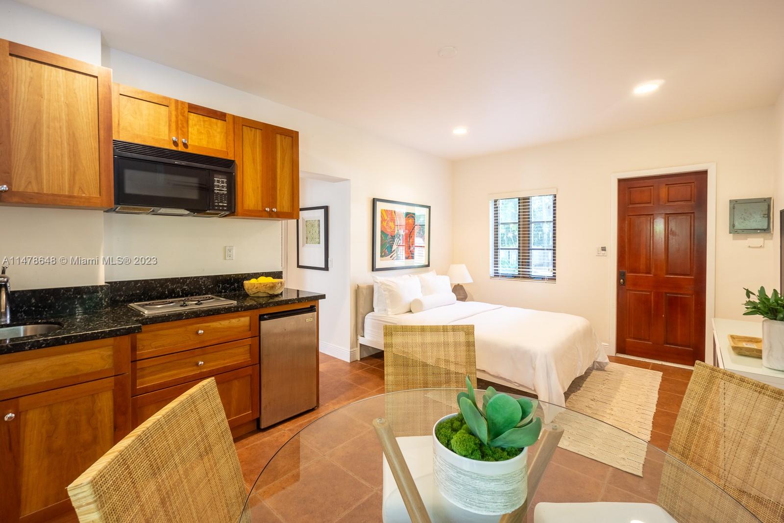 CORAL GABLES RIVIERA SEC - Residential