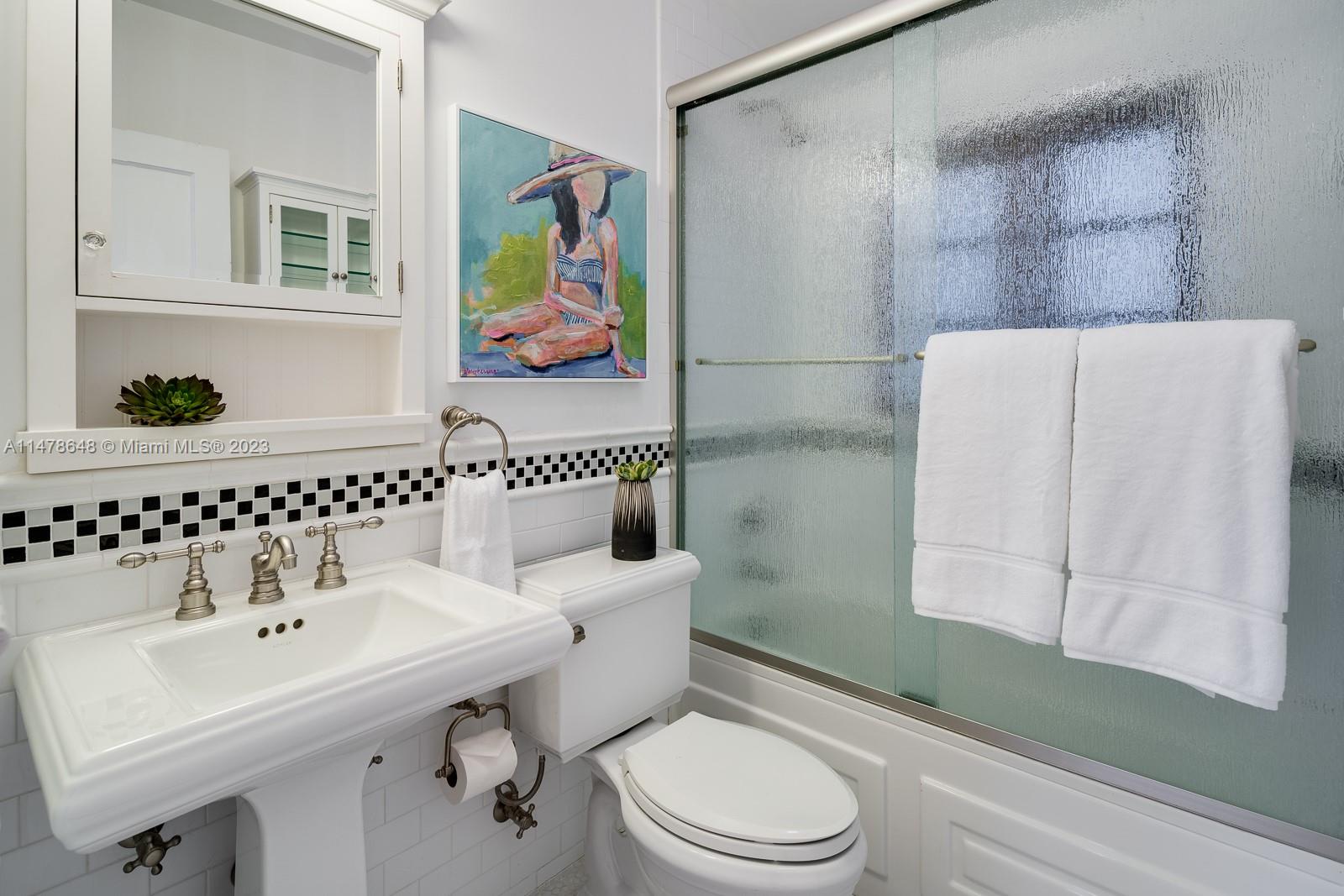 CORAL GABLES RIVIERA SEC - Residential