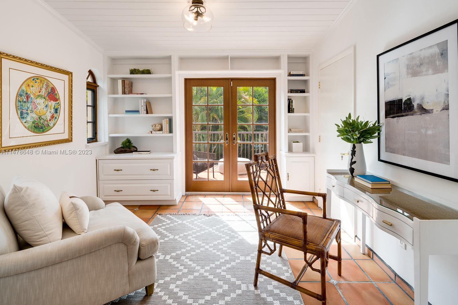 CORAL GABLES RIVIERA SEC - Residential