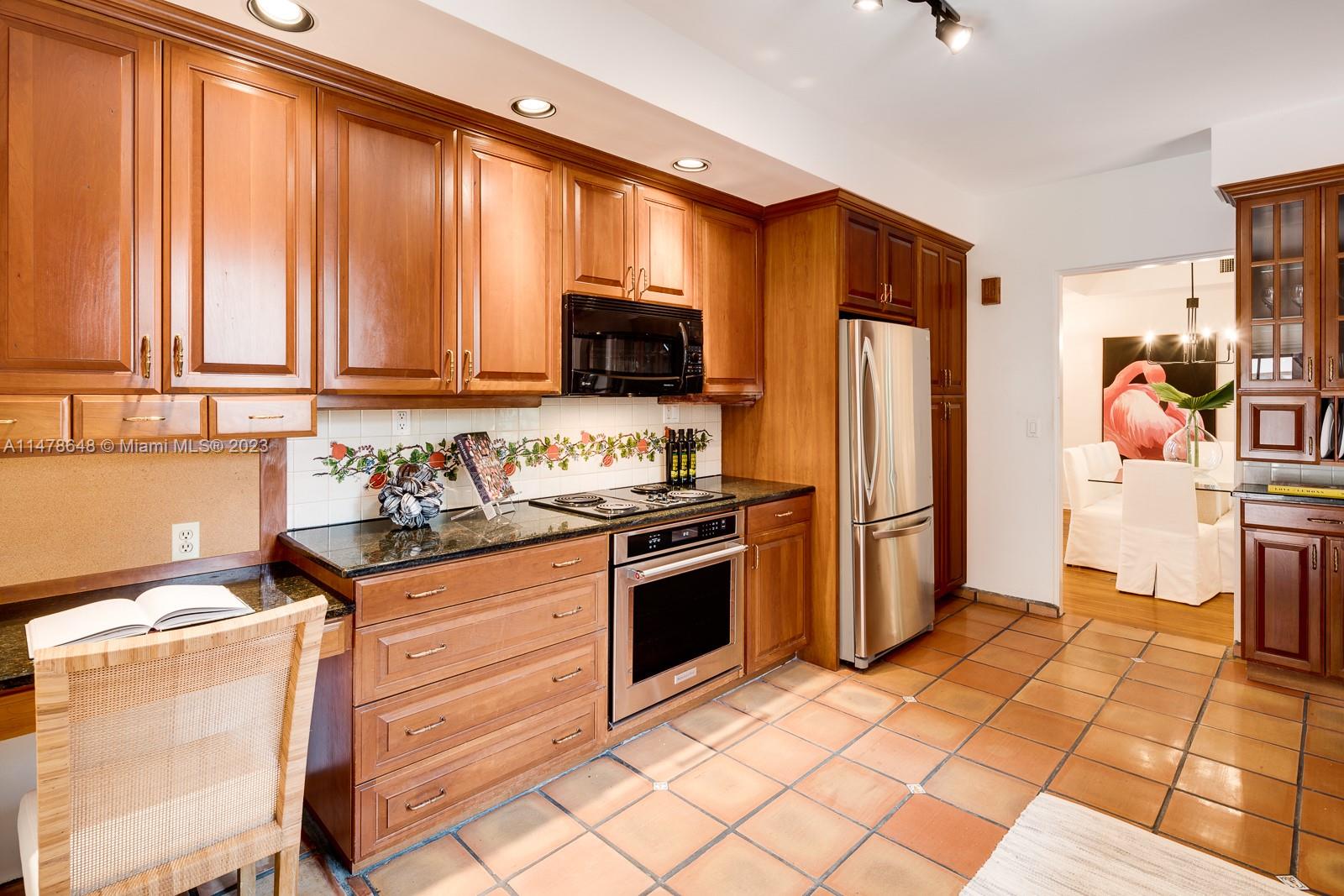 CORAL GABLES RIVIERA SEC - Residential