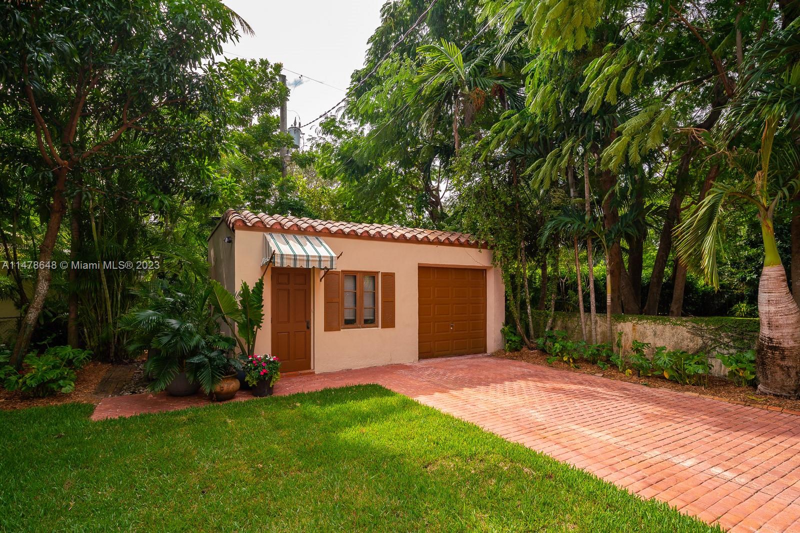 CORAL GABLES RIVIERA SEC - Residential