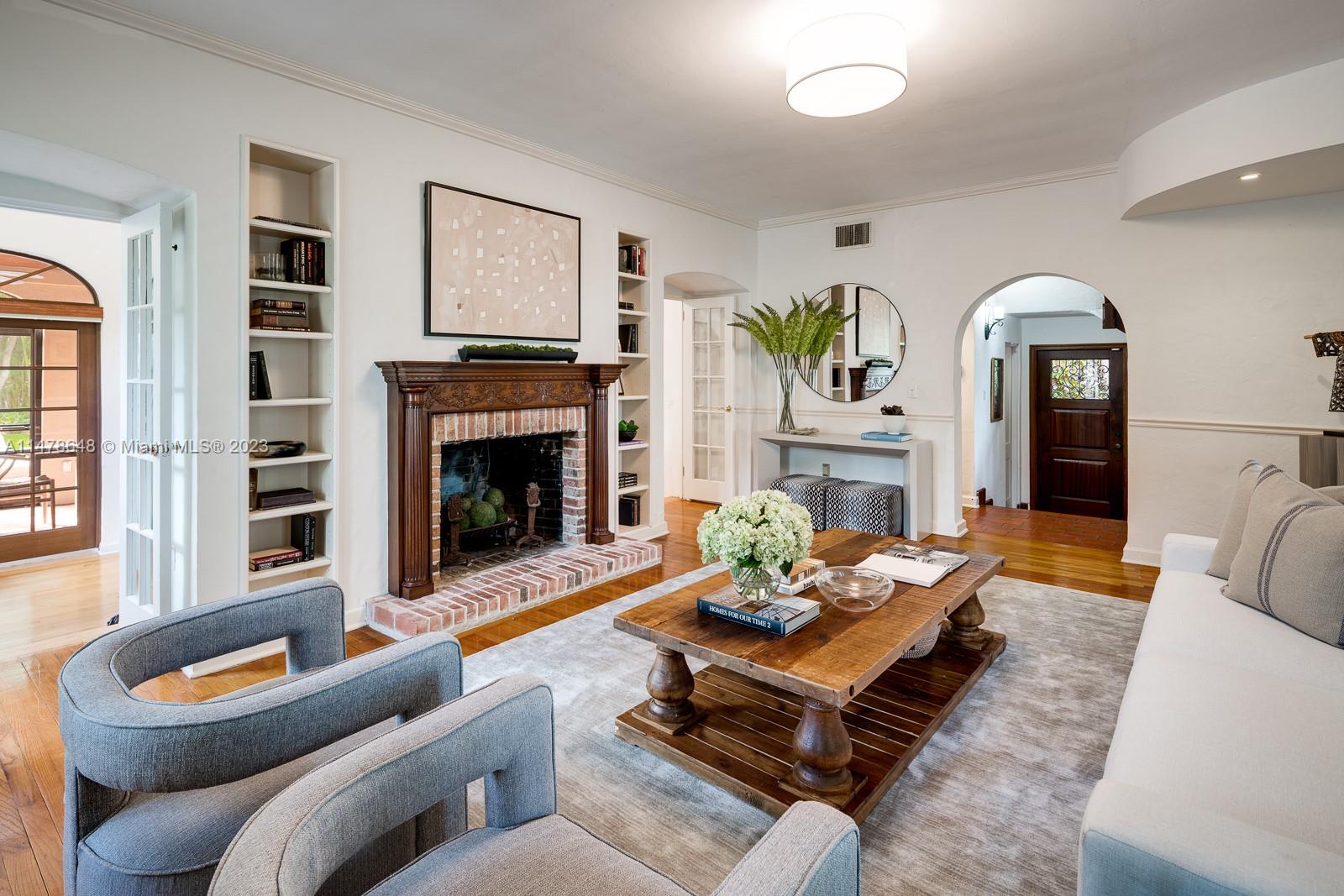 CORAL GABLES RIVIERA SEC - Residential