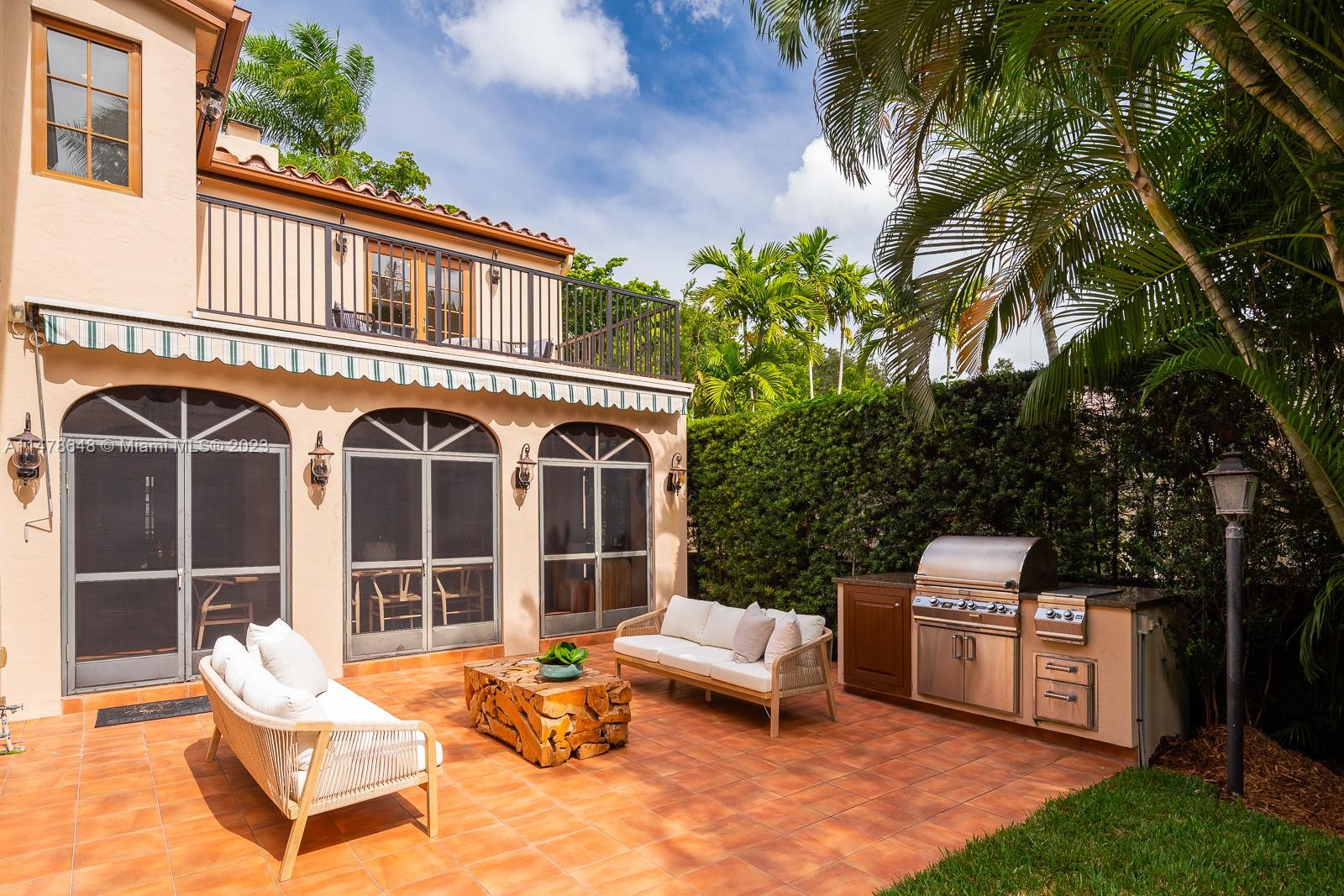 CORAL GABLES RIVIERA SEC - Residential