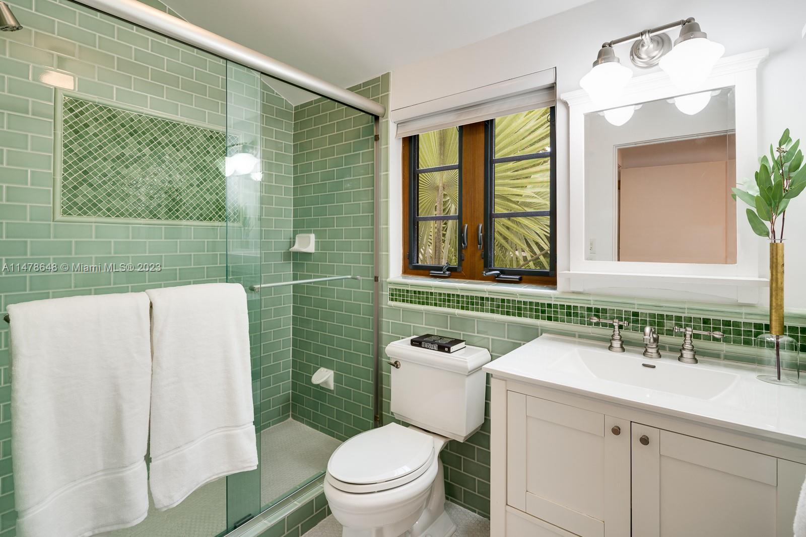 CORAL GABLES RIVIERA SEC - Residential