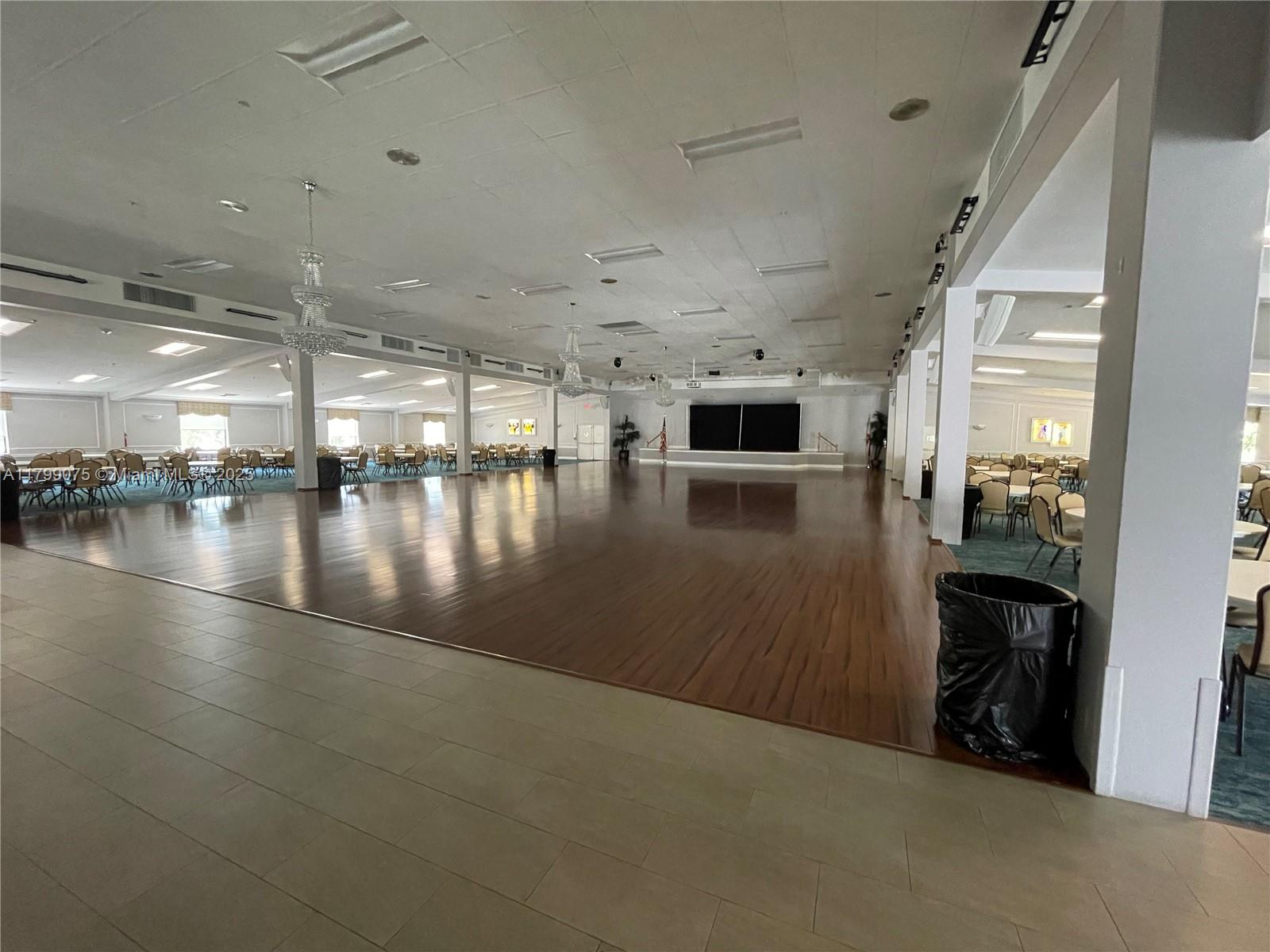 NEWPORT S CONDO - Residential