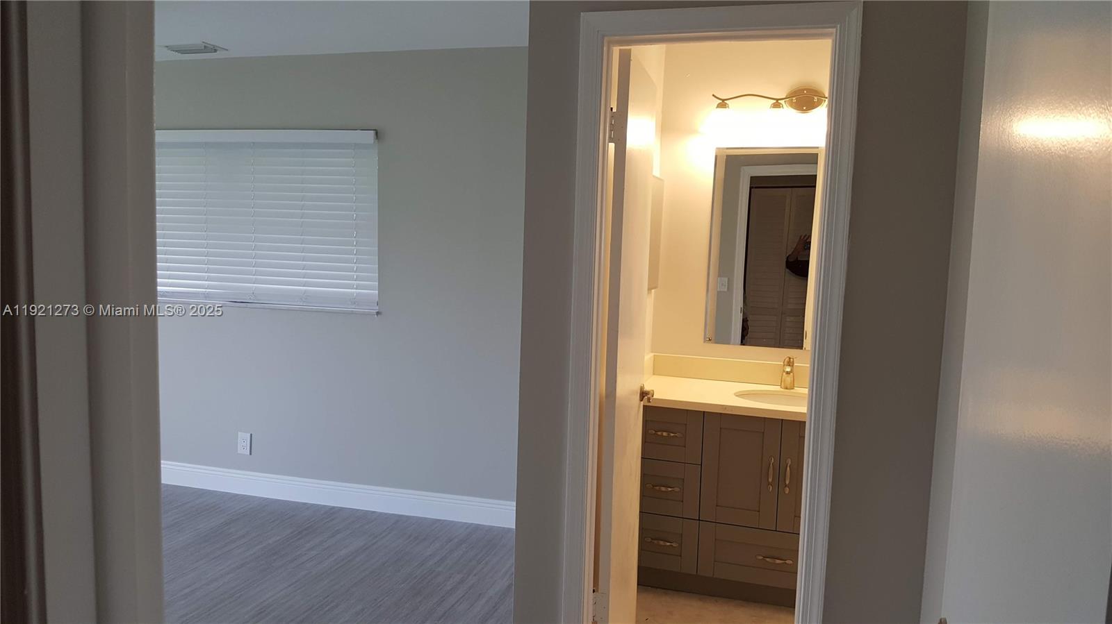 LAUDERDALE WEST CONDO NO - Residential Lease