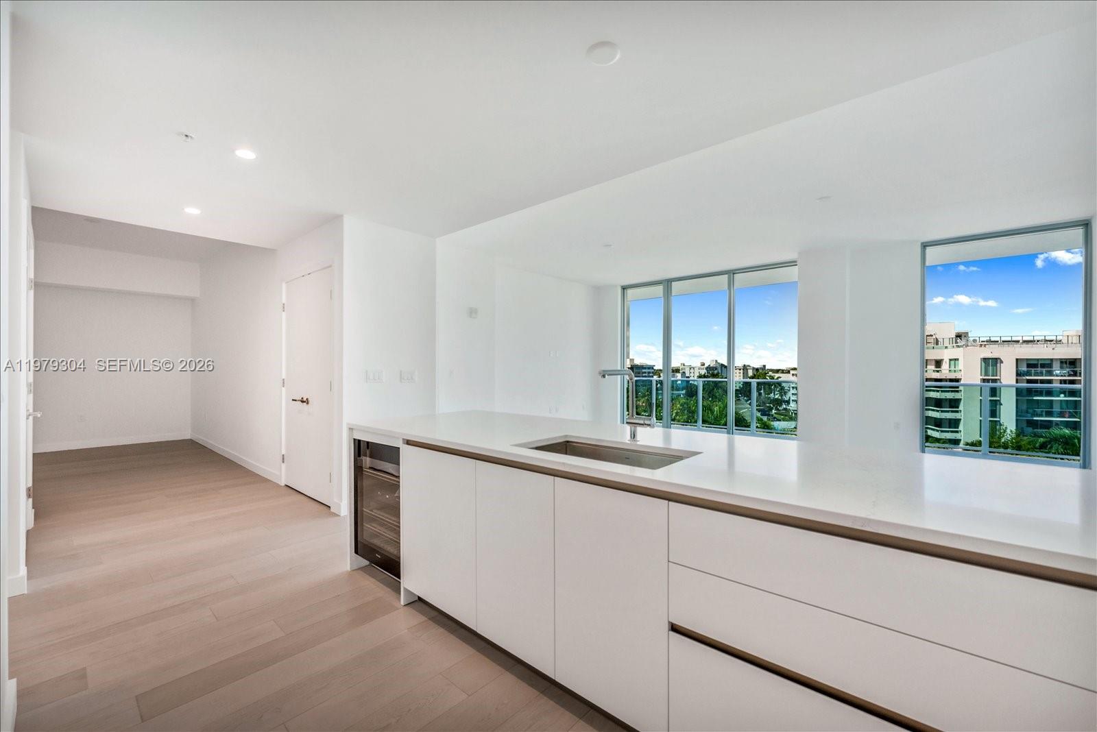 BAY HARBOR ISLAND - Residential