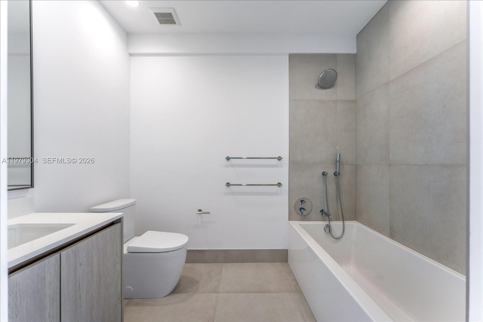 BAY HARBOR ISLAND - Residential