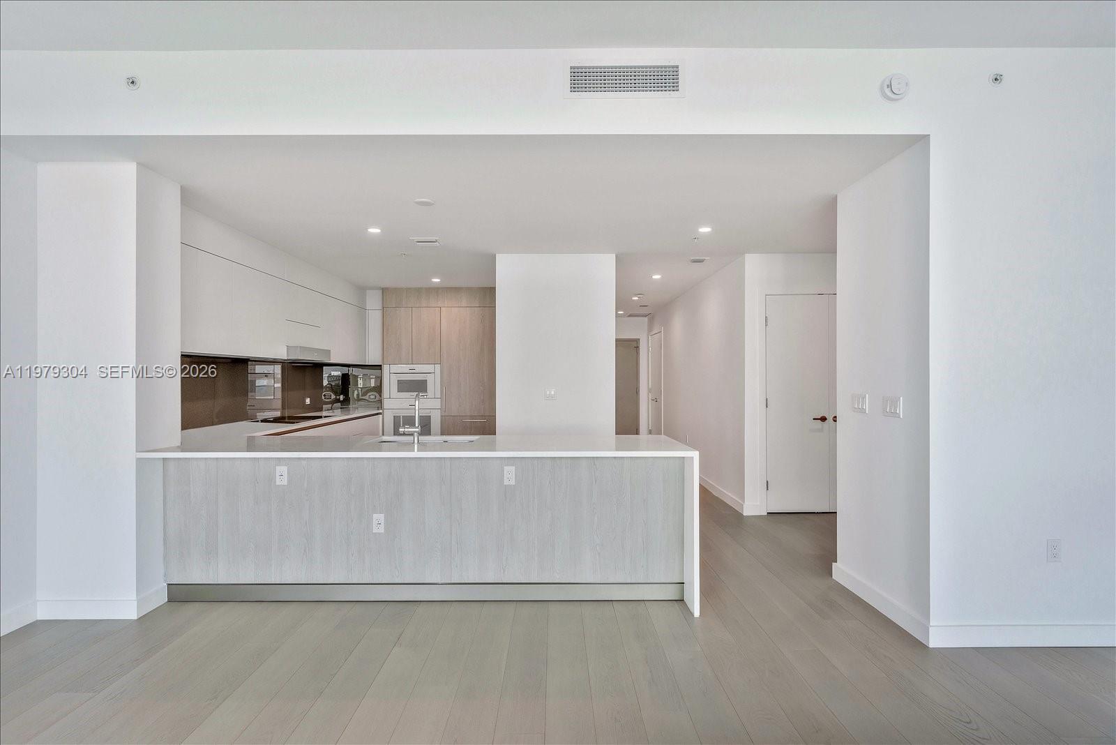 BAY HARBOR ISLAND - Residential