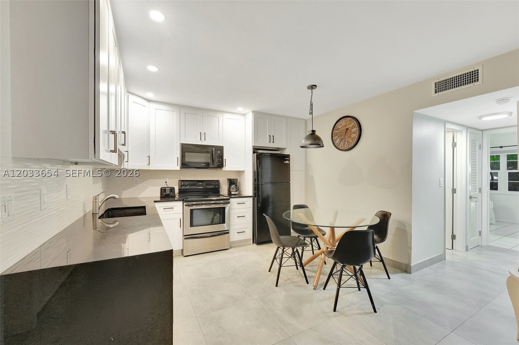 221 SE 9th Ave 102