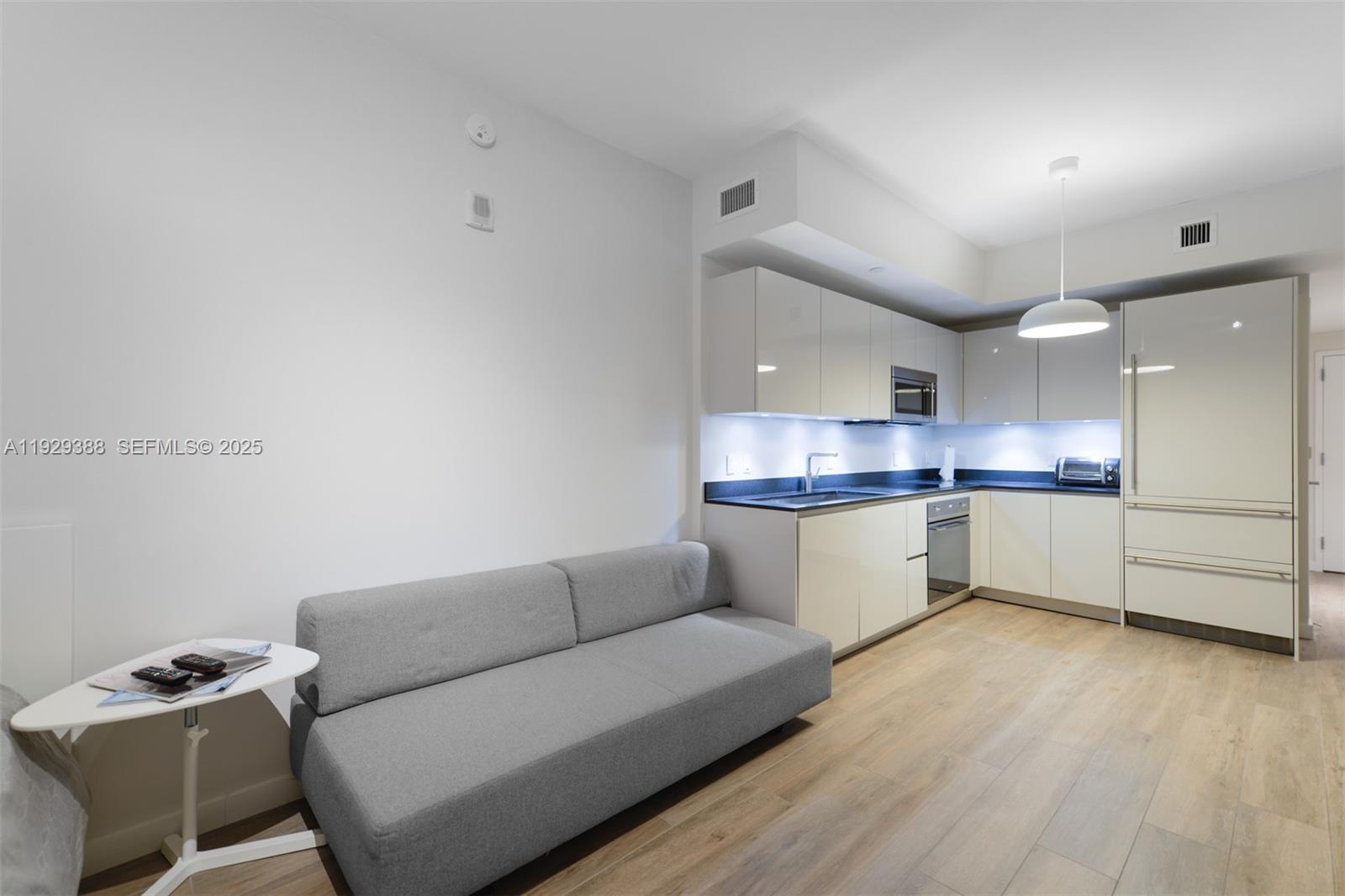 1010 BRICKELL CONDO - Residential Lease