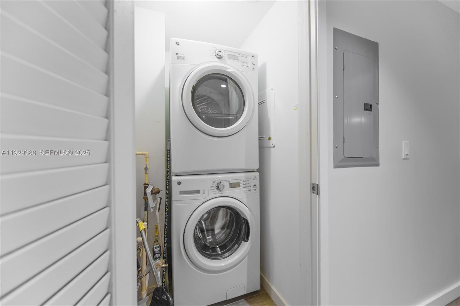 1010 BRICKELL CONDO - Residential Lease