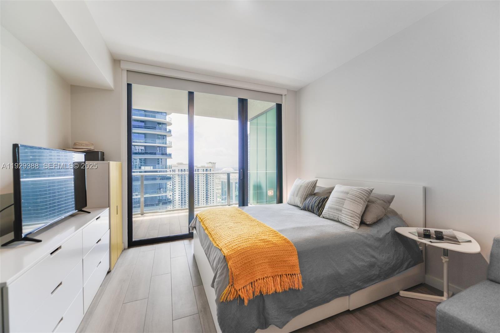 1010 BRICKELL CONDO - Residential Lease