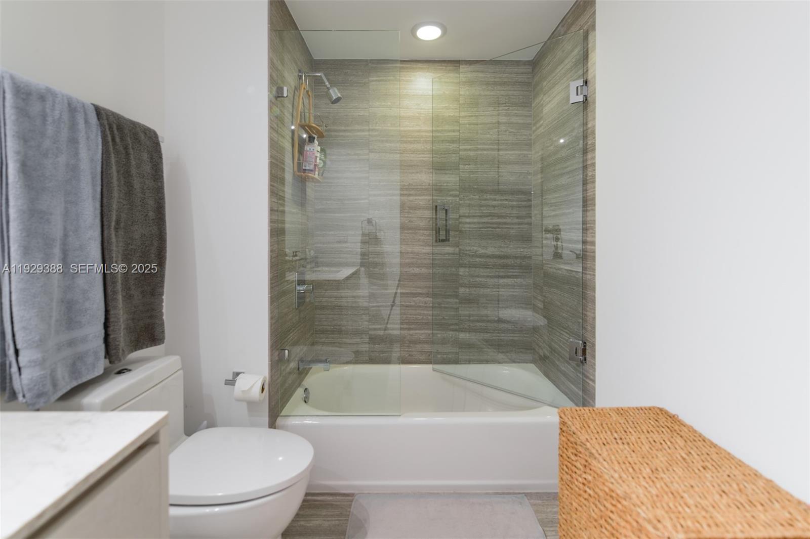 1010 BRICKELL CONDO - Residential Lease