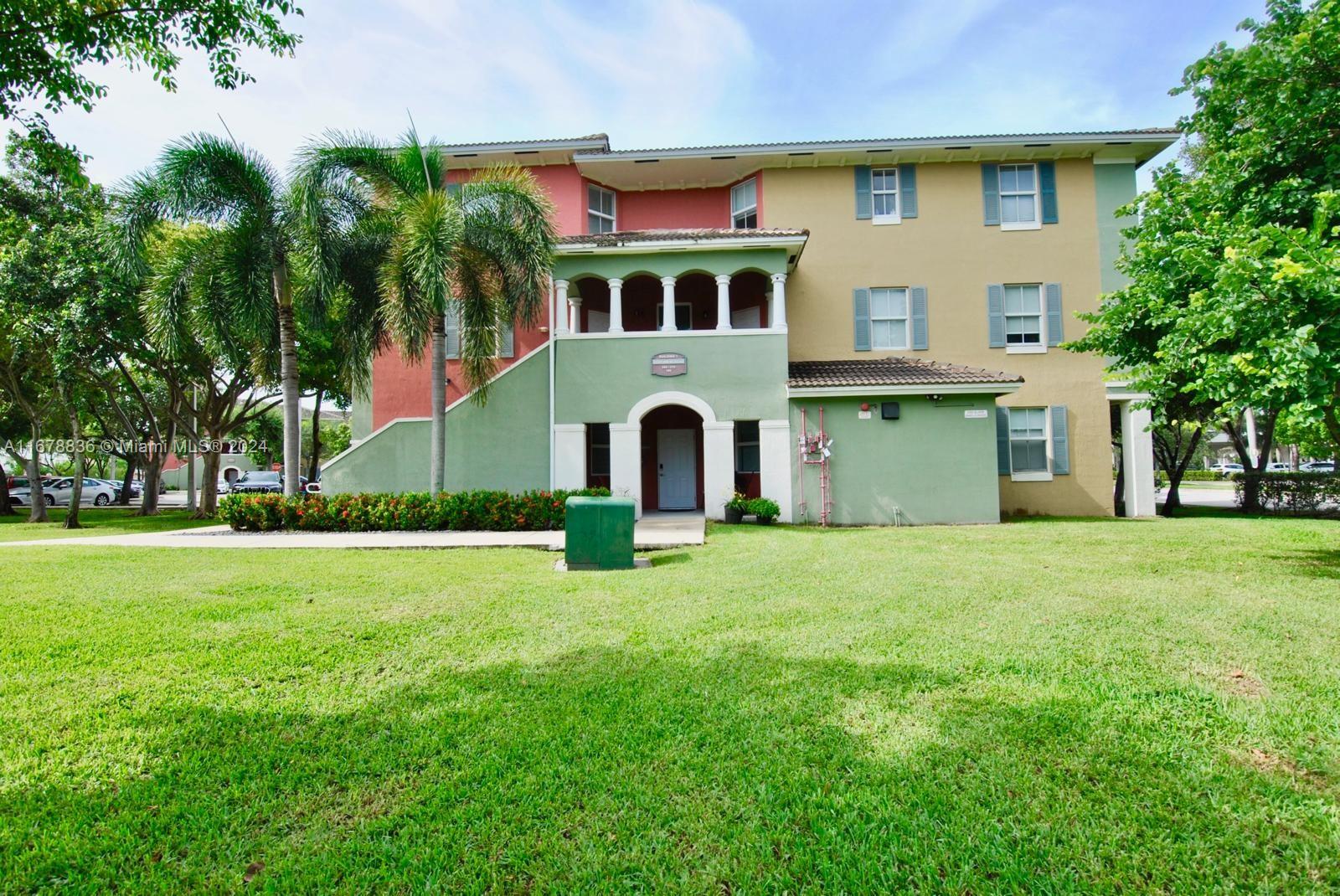 11201 Nw 83rd St 209, Doral, Miami-Dade County, Florida - 2 Bedrooms  
3 Bathrooms - 