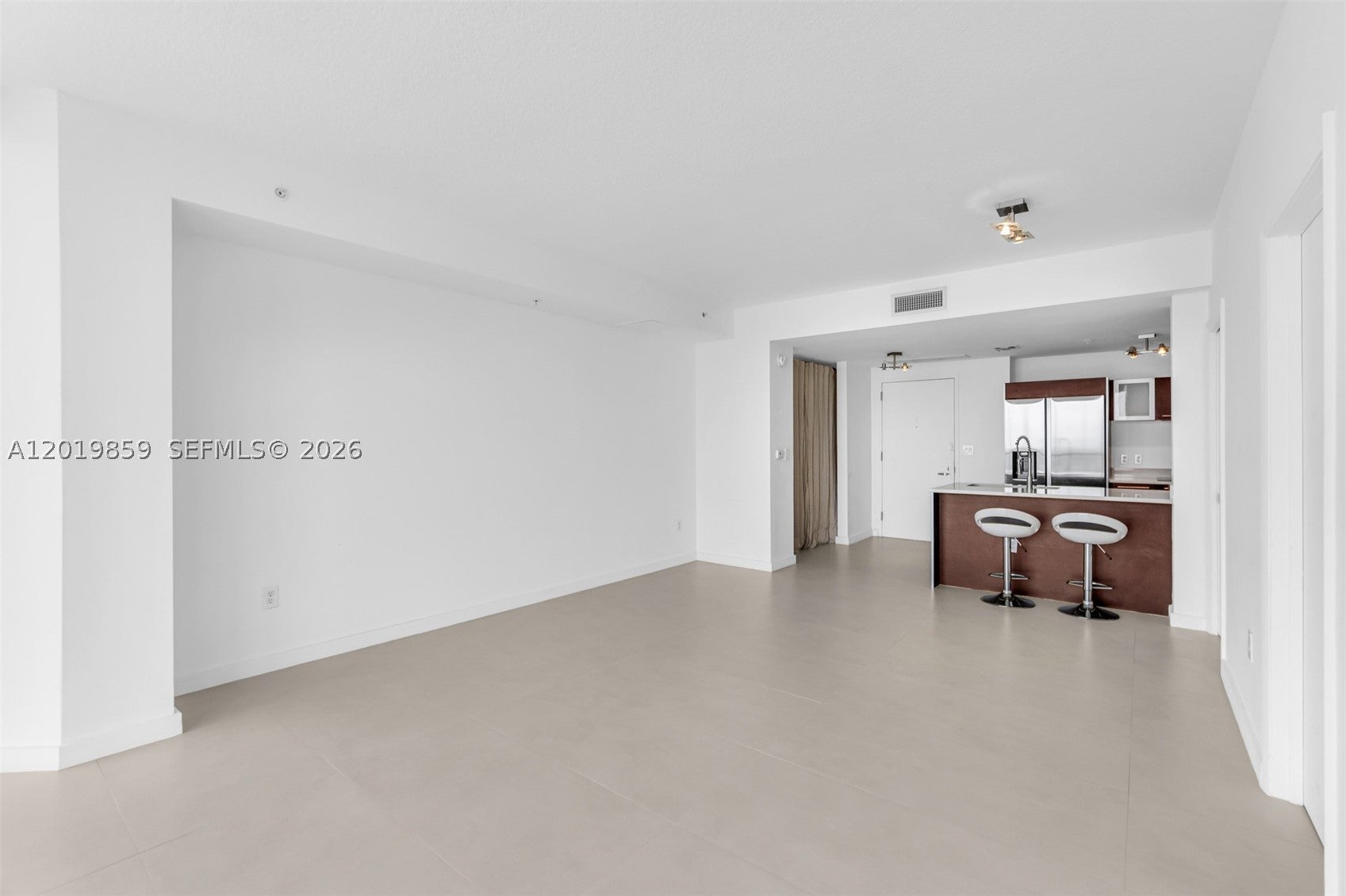 1900 N Bayshore Dr 3216