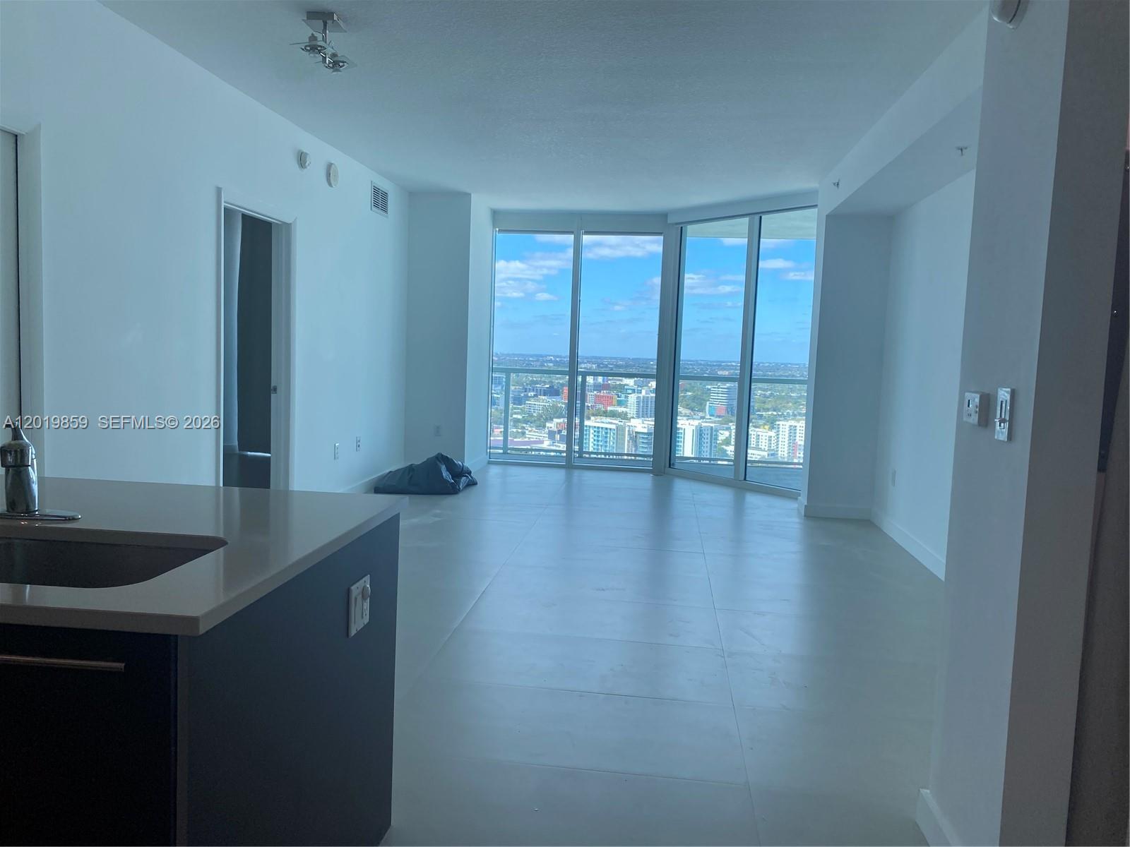 1900 N Bayshore Dr 3216