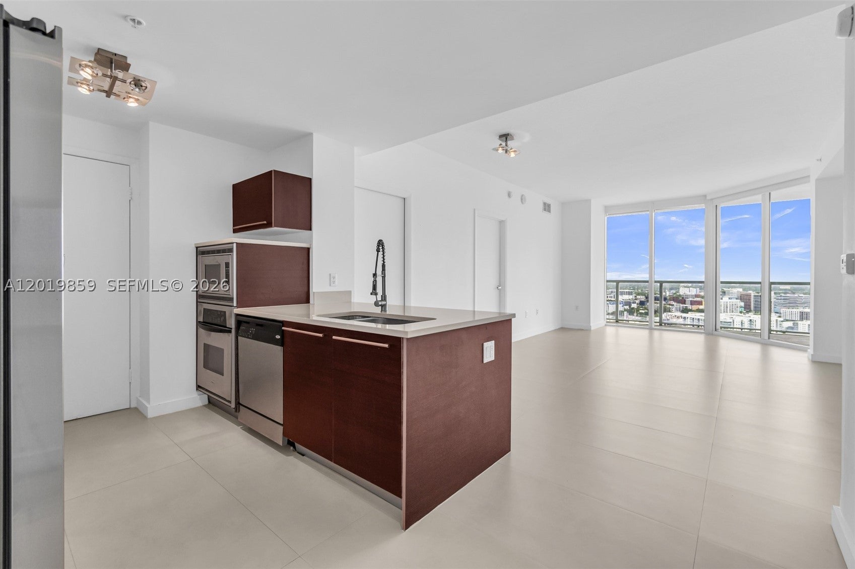 1900 N Bayshore Dr 3216