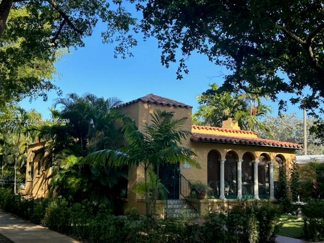 Property for Sale at 1103 Genoa St, Coral Gables, Broward County, Florida - Bedrooms: 3 
Bathrooms: 2  - $1,725,000