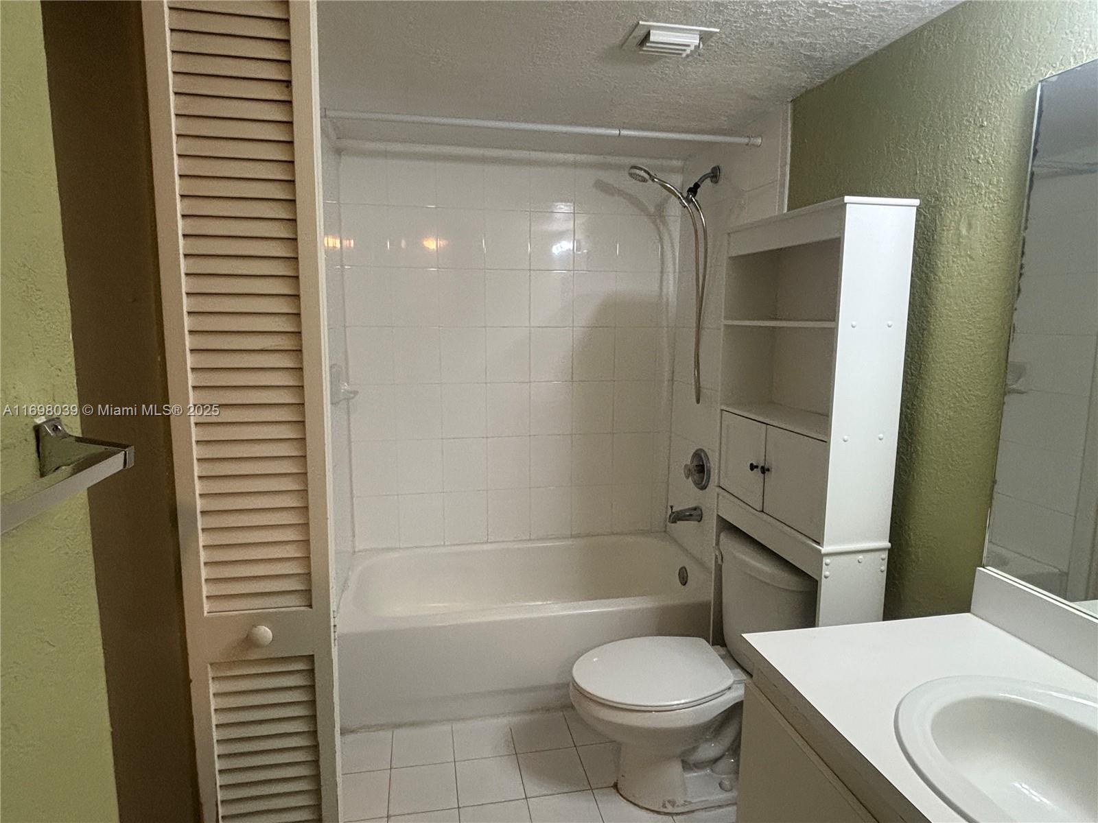 THE FOUNTAINS AT FONTAINE - Residential