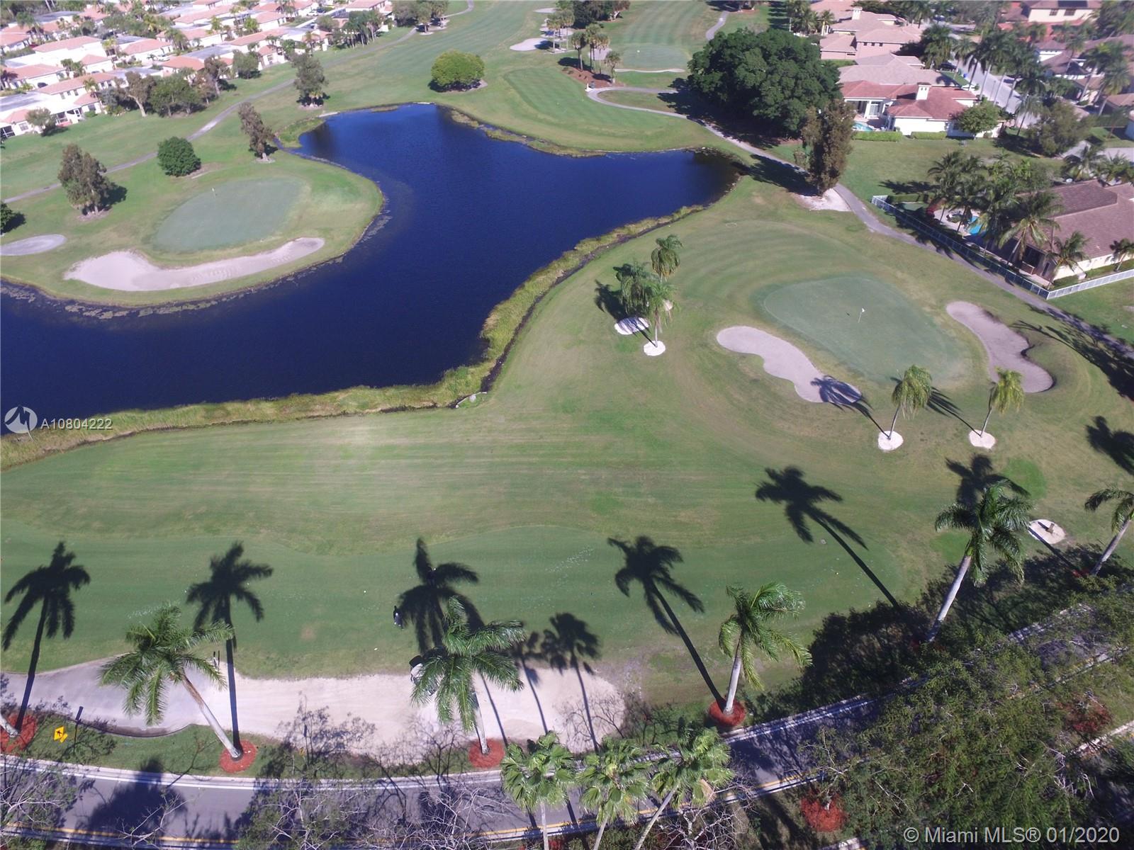 HOLLYWOOD LAKES COUNTRY C - Residential