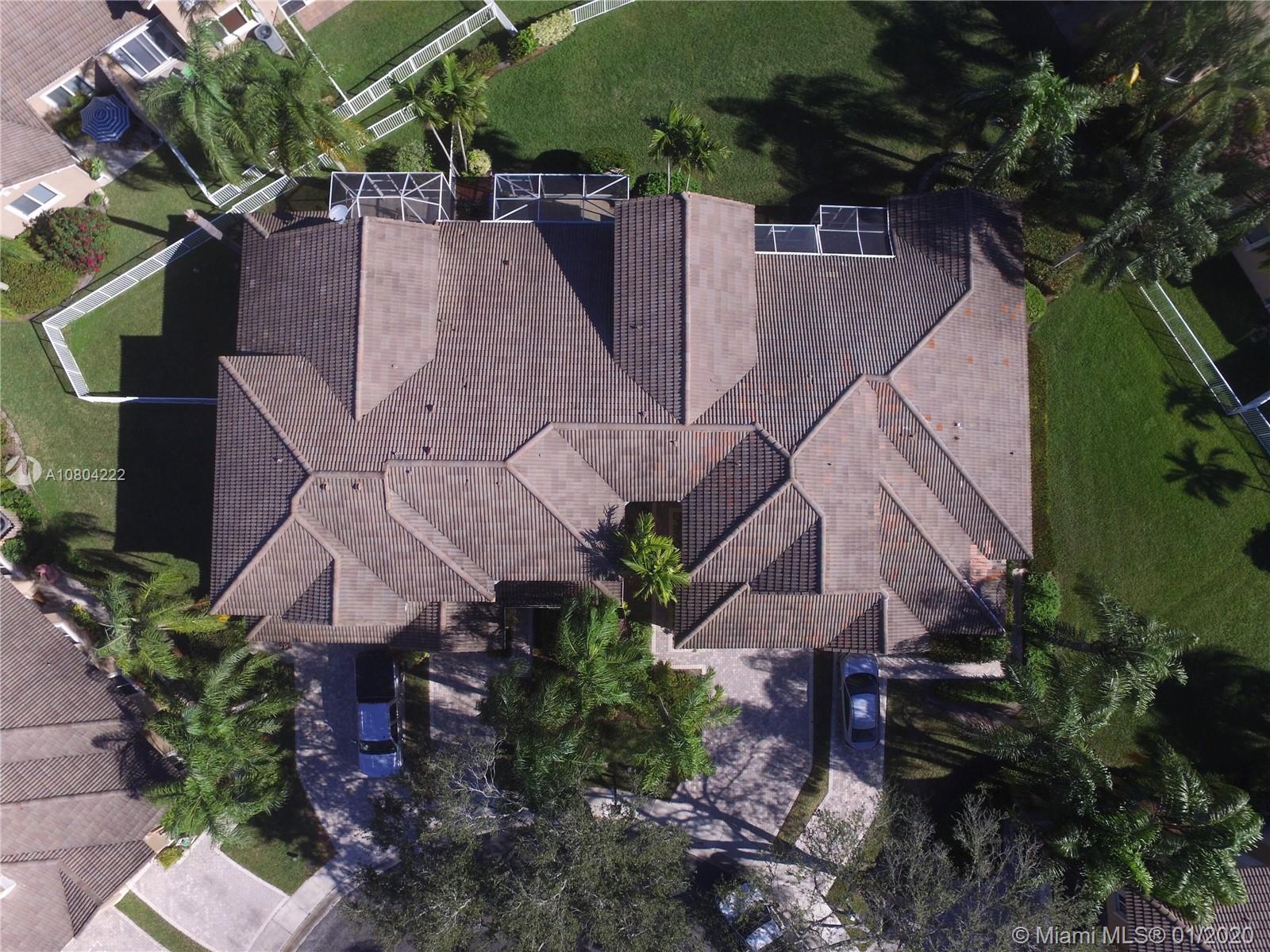 HOLLYWOOD LAKES COUNTRY C - Residential