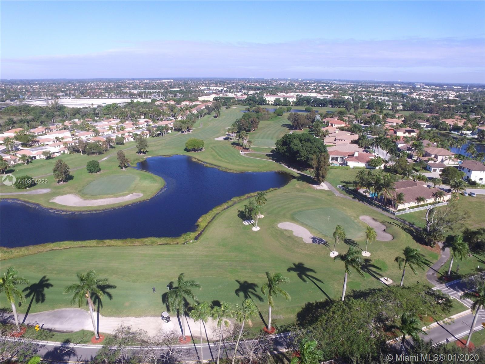 HOLLYWOOD LAKES COUNTRY C - Residential