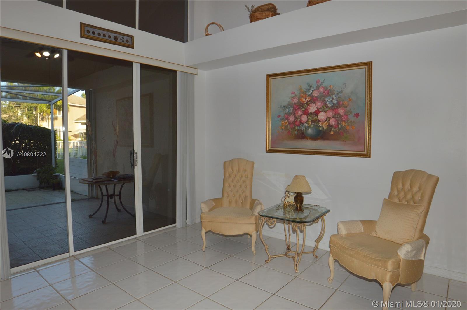 HOLLYWOOD LAKES COUNTRY C - Residential