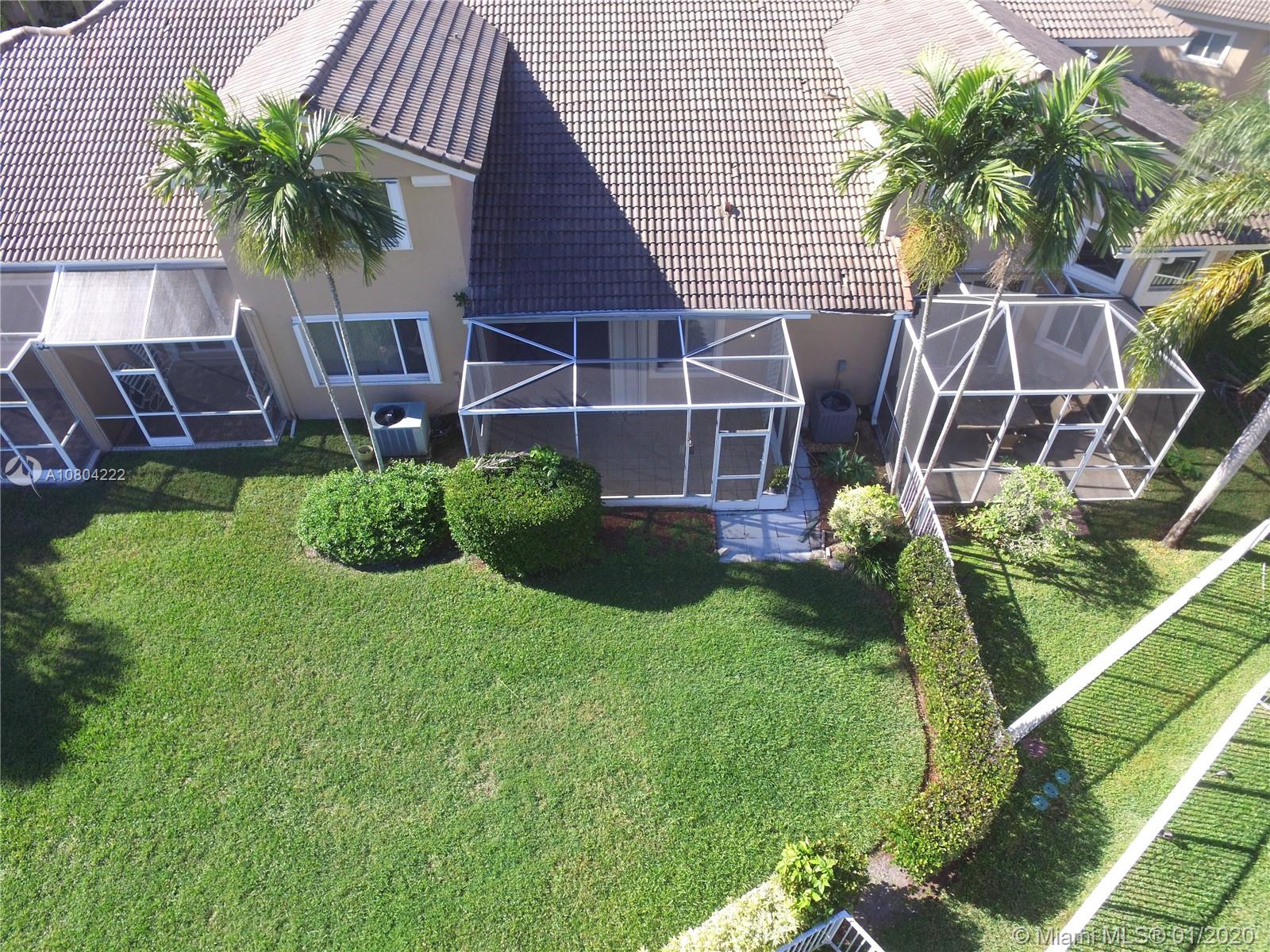 HOLLYWOOD LAKES COUNTRY C - Residential