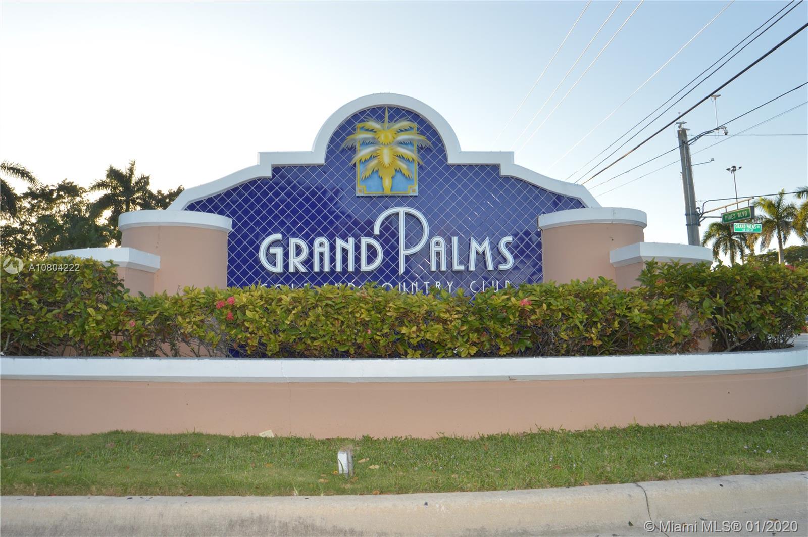 HOLLYWOOD LAKES COUNTRY C - Residential