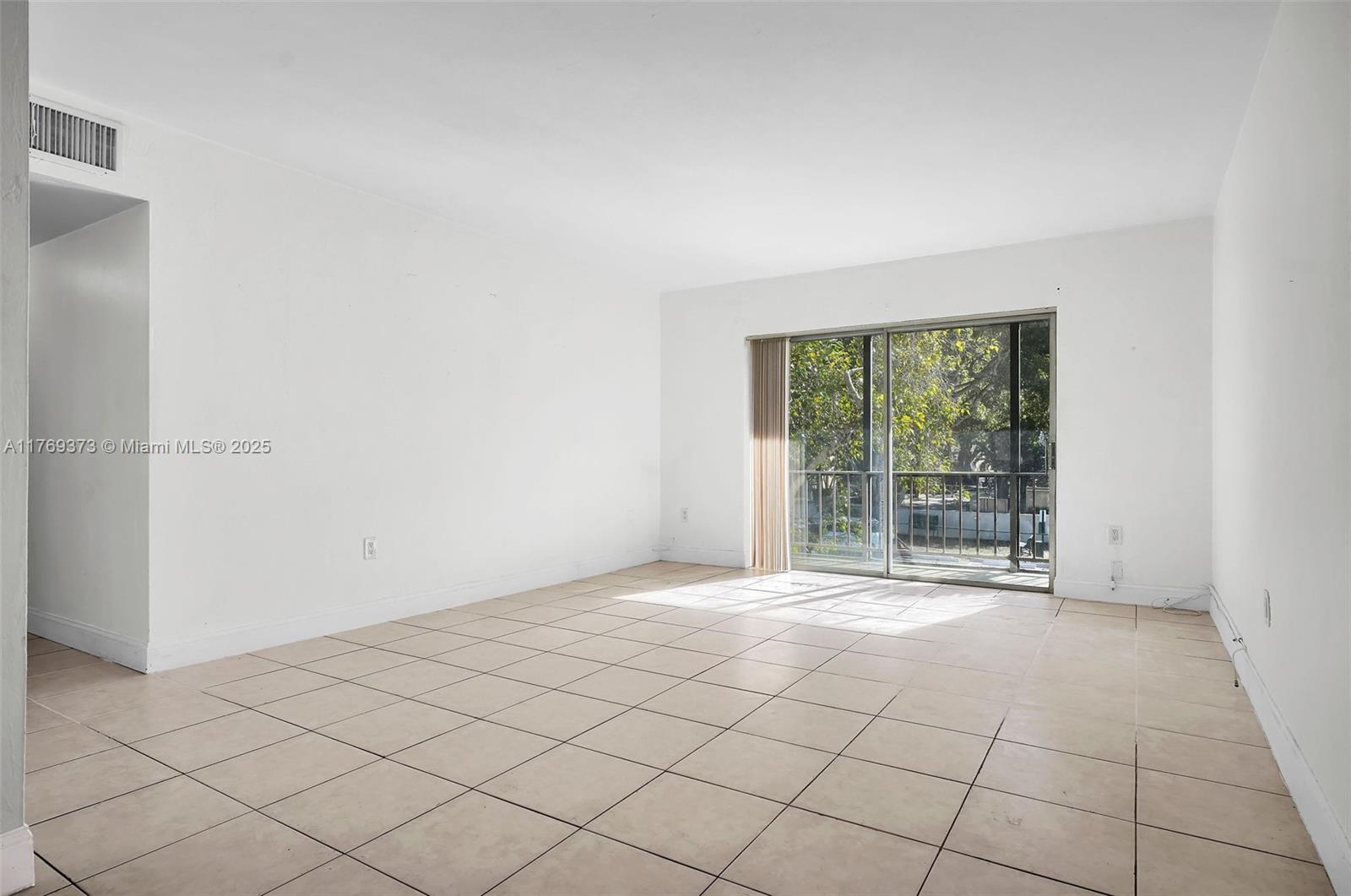 VENETIAN PALMS CONDO - Residential