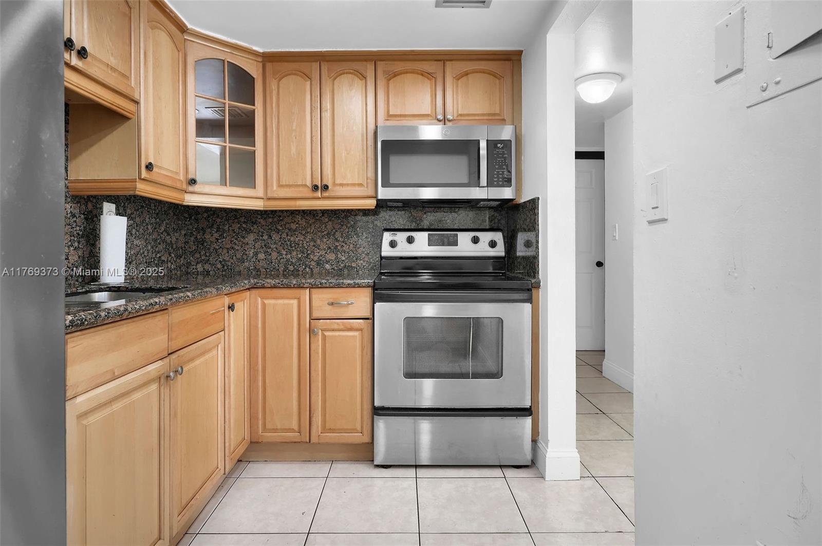 VENETIAN PALMS CONDO - Residential