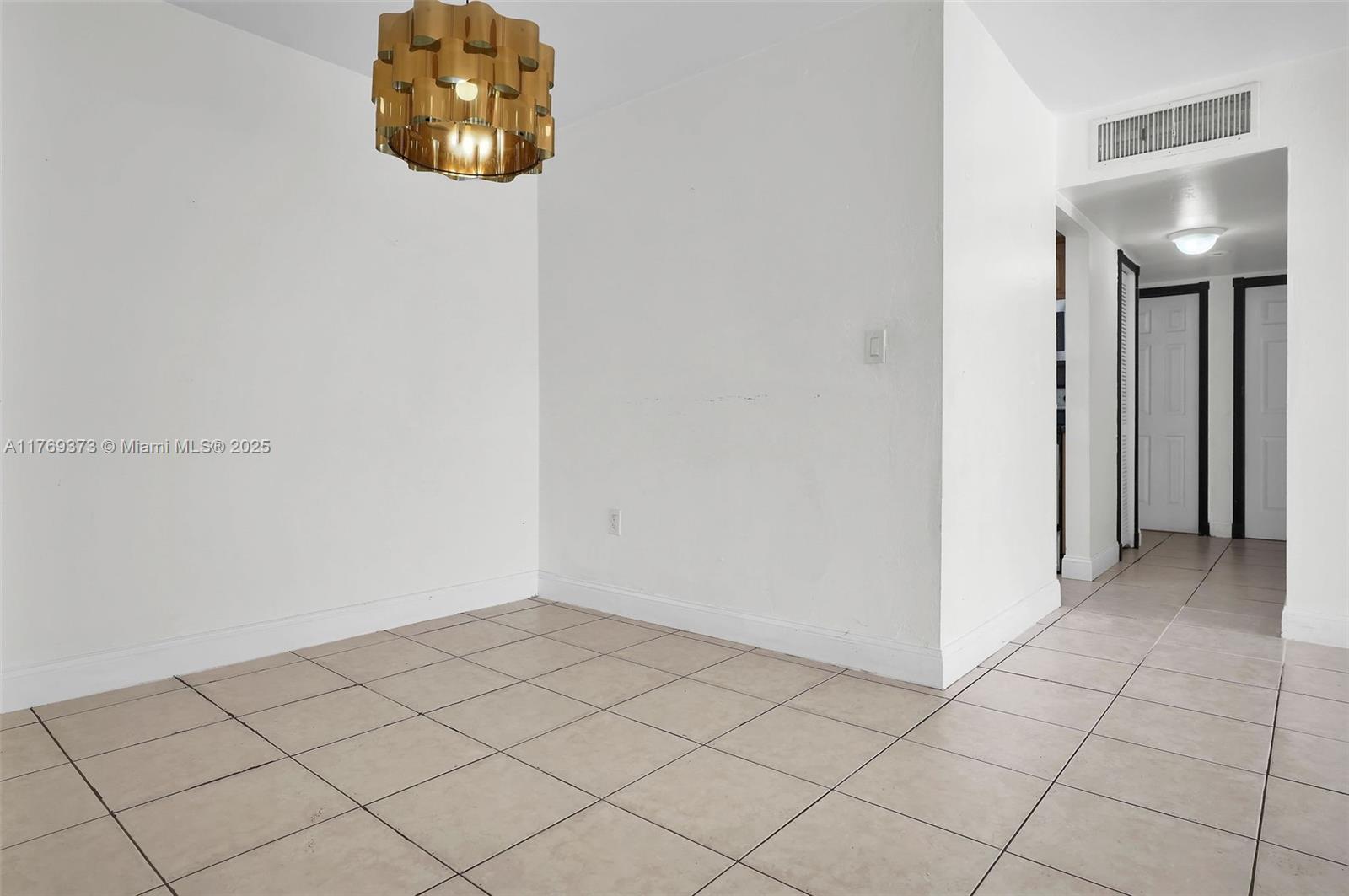 VENETIAN PALMS CONDO - Residential