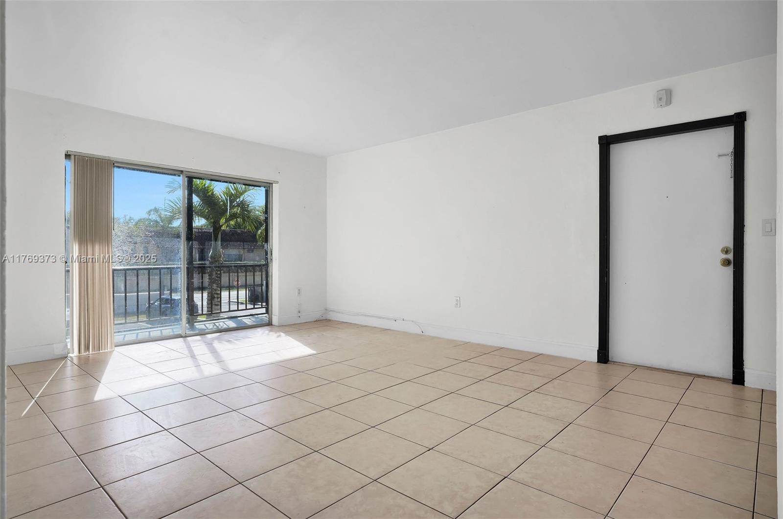 VENETIAN PALMS CONDO - Residential