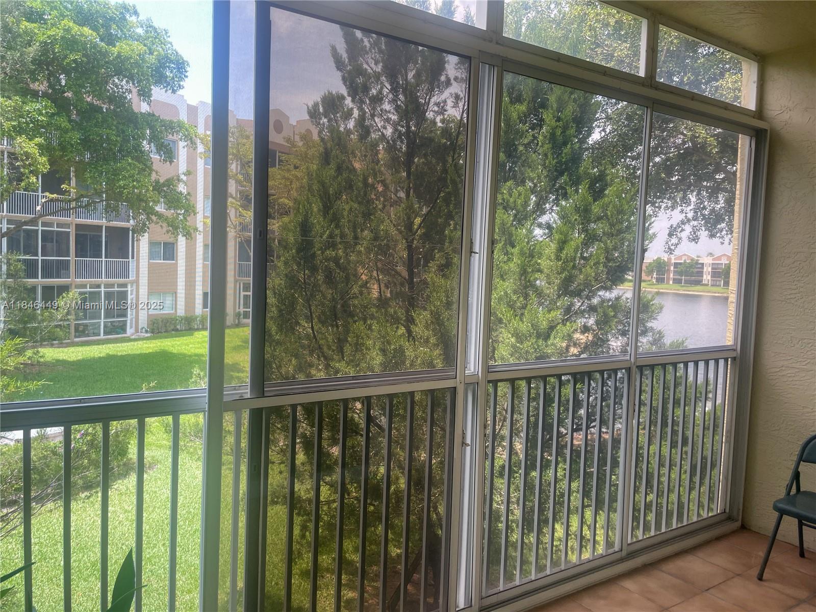 SOUTHAMPTON CONDOMINIUM - Residential