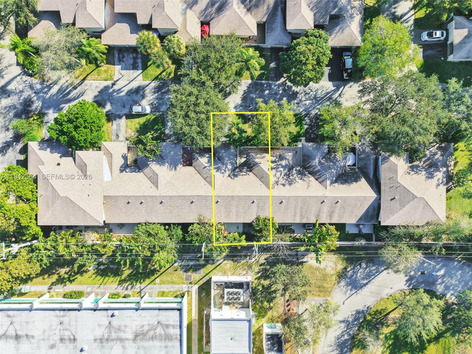 CONDOMINIUM 7 OF LIGHTHOU - Residential