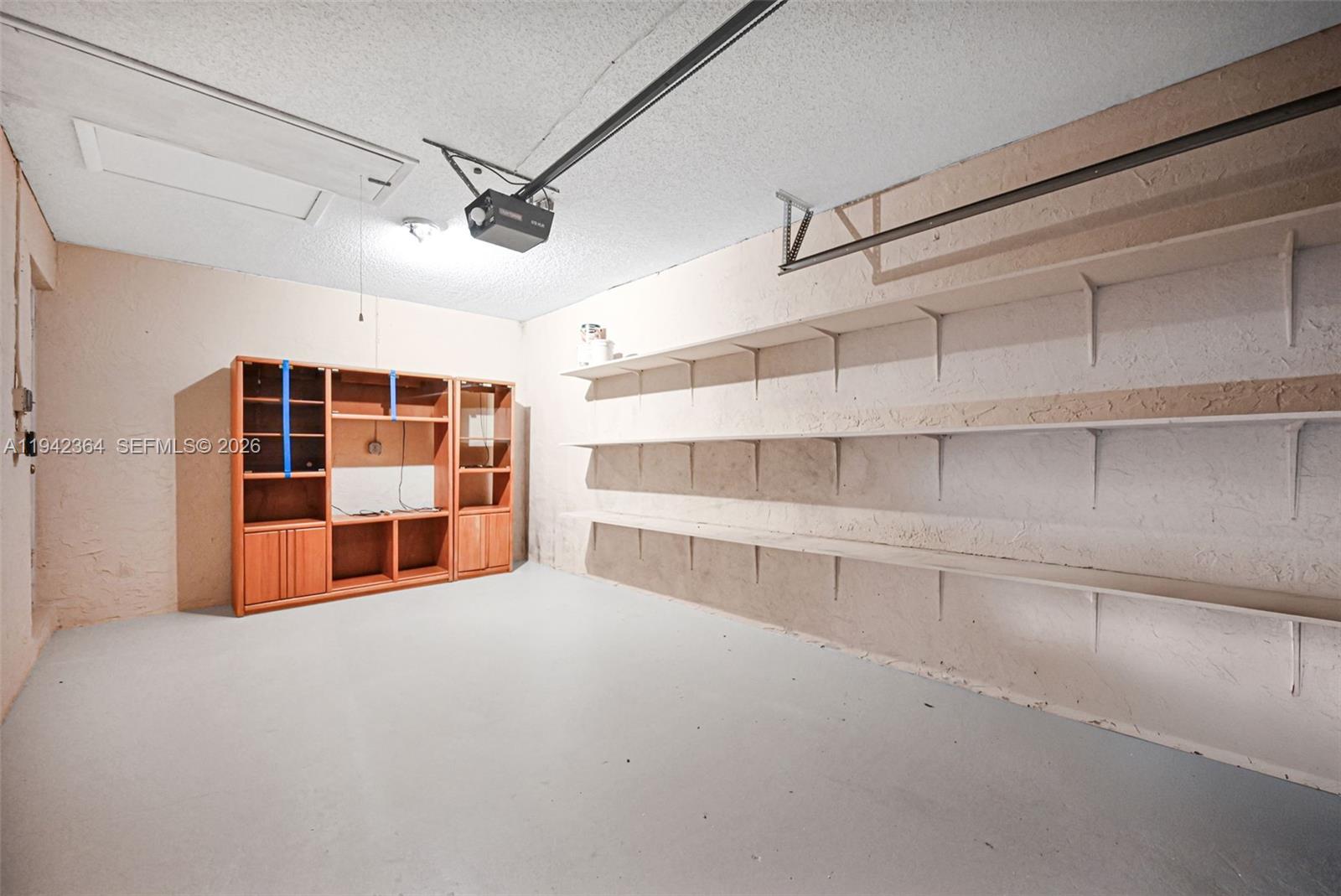 CONDOMINIUM 7 OF LIGHTHOU - Residential